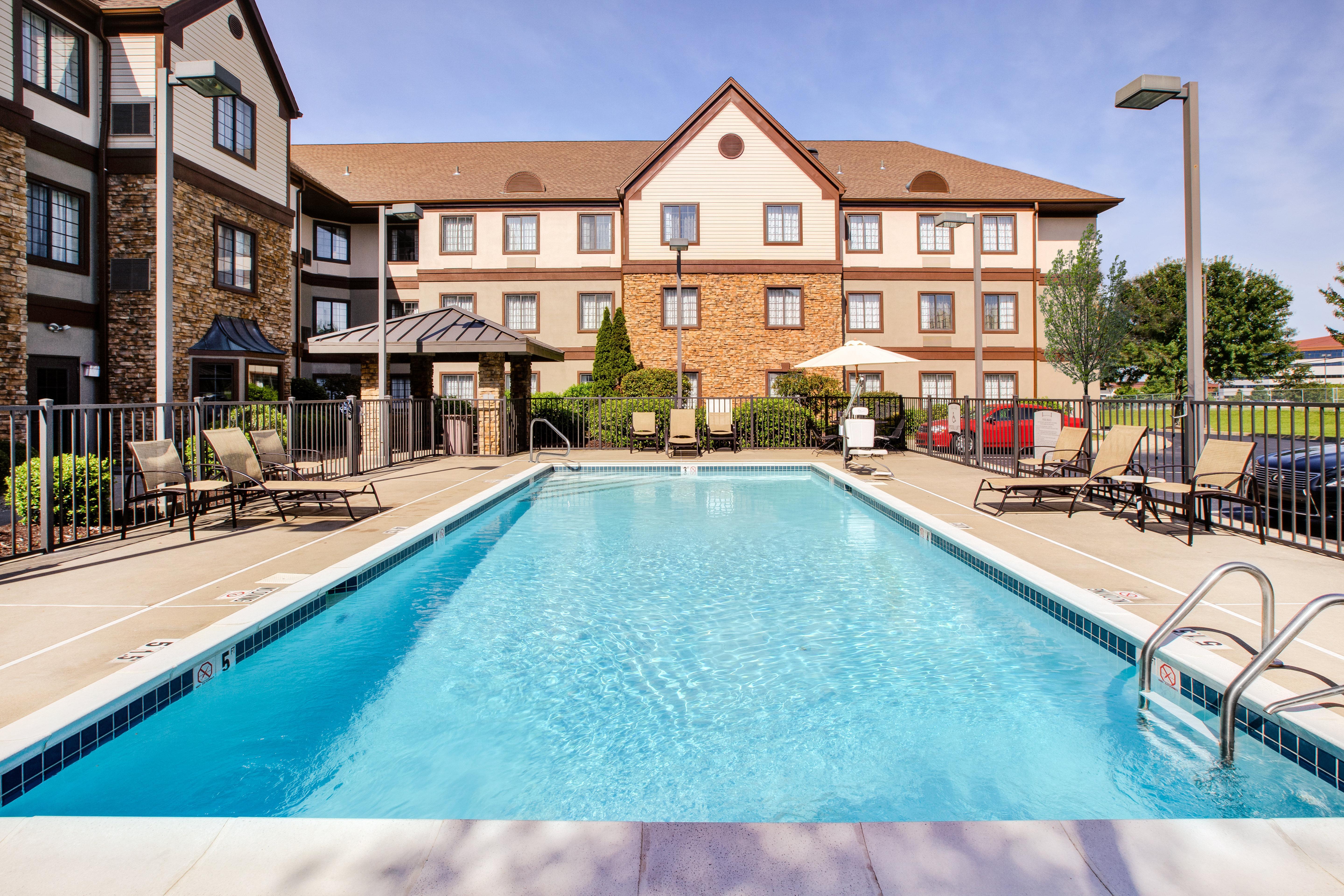 Staybridge Suites Louisville - East By Ihg Exterior photo