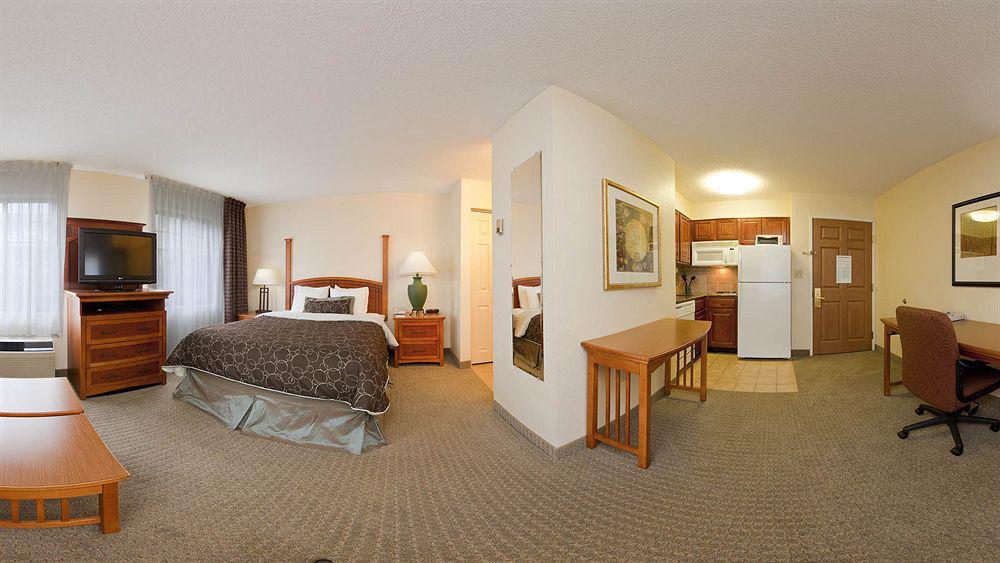 Staybridge Suites Louisville - East By Ihg Exterior photo